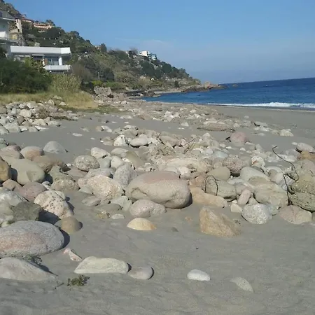 Movida Sea Forza D'Agro' - Taormina *